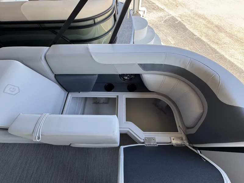 Slide: The Image of Sweetwater SW2086CSE 2026 - 5