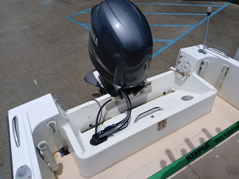 Slide: The Image of Mako 20 Center Console 1973 - 12