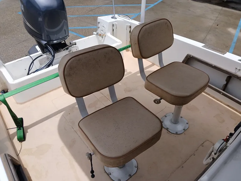 Slide: The Image of Mako 20 Center Console 1973 - 13