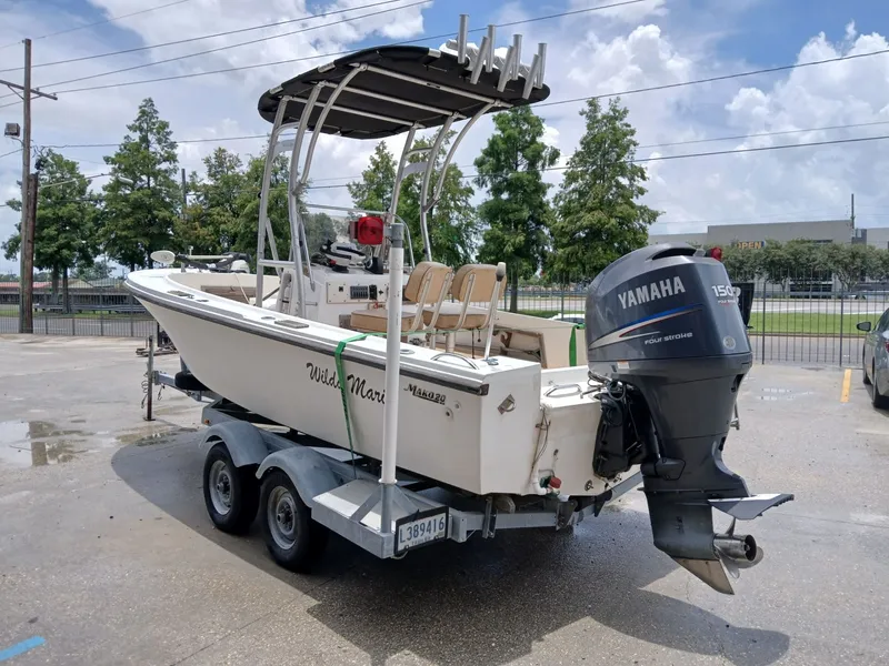Slide: The Image of Mako 20 Center Console 1973 - 6