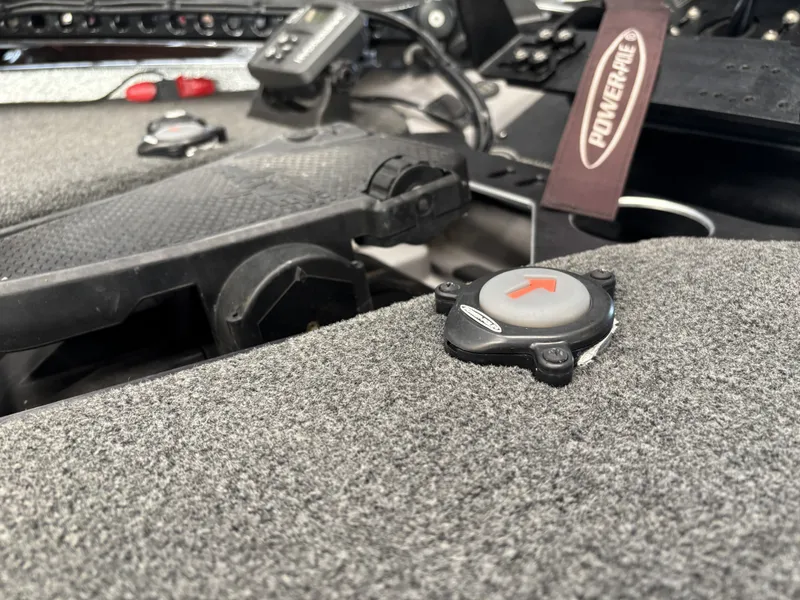 Slide: The Image of Skeeter FXR21 DUAL CONSOLE 2025 - 16