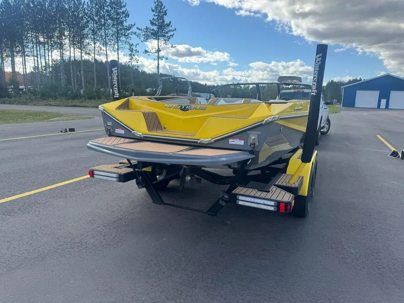 Slide: The Image of Nautique Ski Closed Bow 2022 - 7