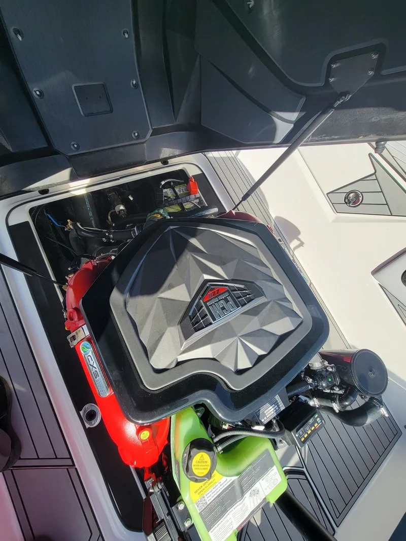 Slide: The Image of Nautique Ski Closed Bow 2024 - 11