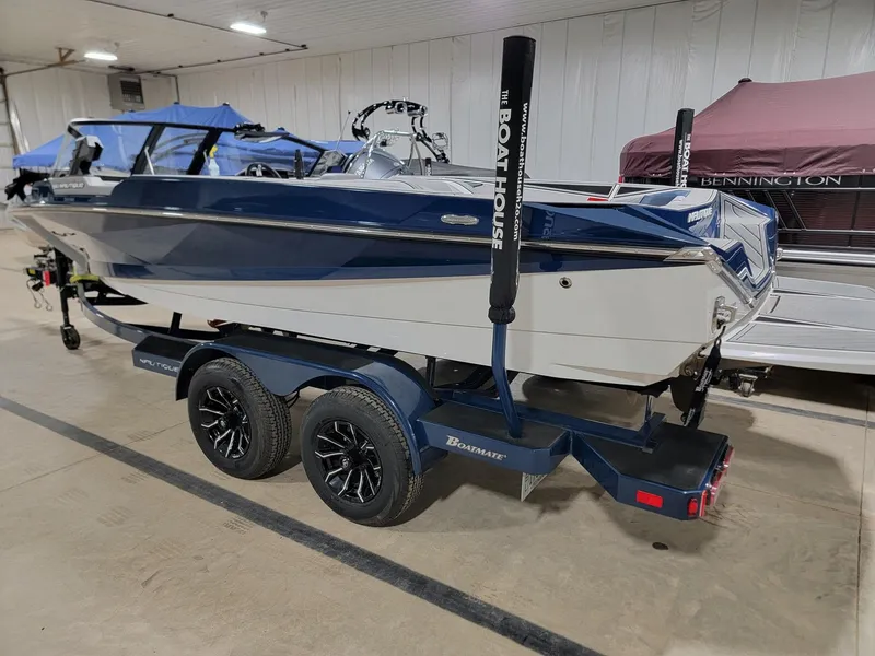 Slide: The Image of Nautique Ski Closed Bow 2024 - 13