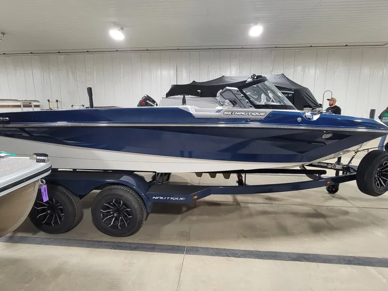 Slide: The Image of Nautique Ski Closed Bow 2024 - 15