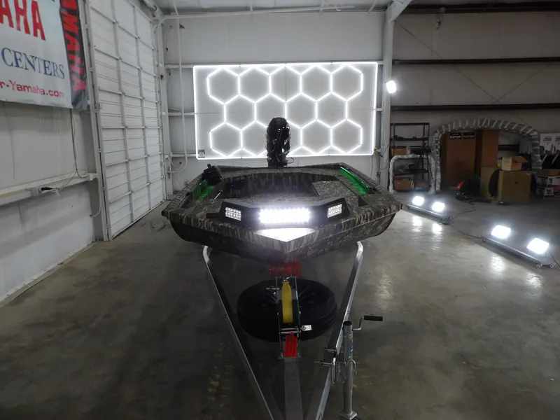 Slide: The Image of Avid 18 Commander 2026 - 7