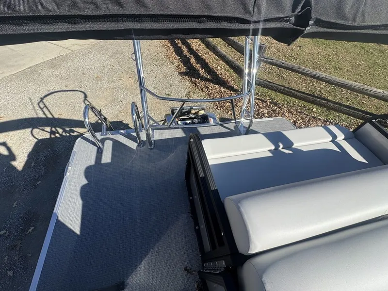 Slide: The Image of Crest CONQUEST SE 200 2026 - 9