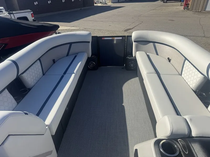 Slide: The Image of Crest CONQUEST 235SLC 2026 - 6