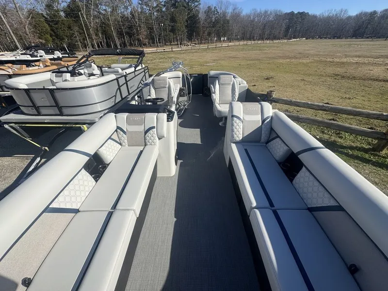 Slide: The Image of Crest CONQUEST 235SLC 2026 - 7