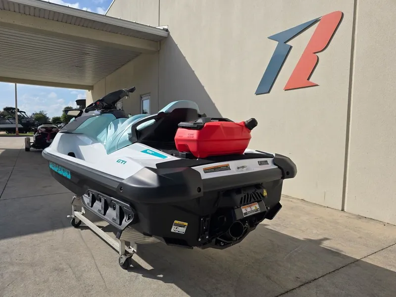 Slide: The Image of Sea-Doo GTI 130 2026 - 6