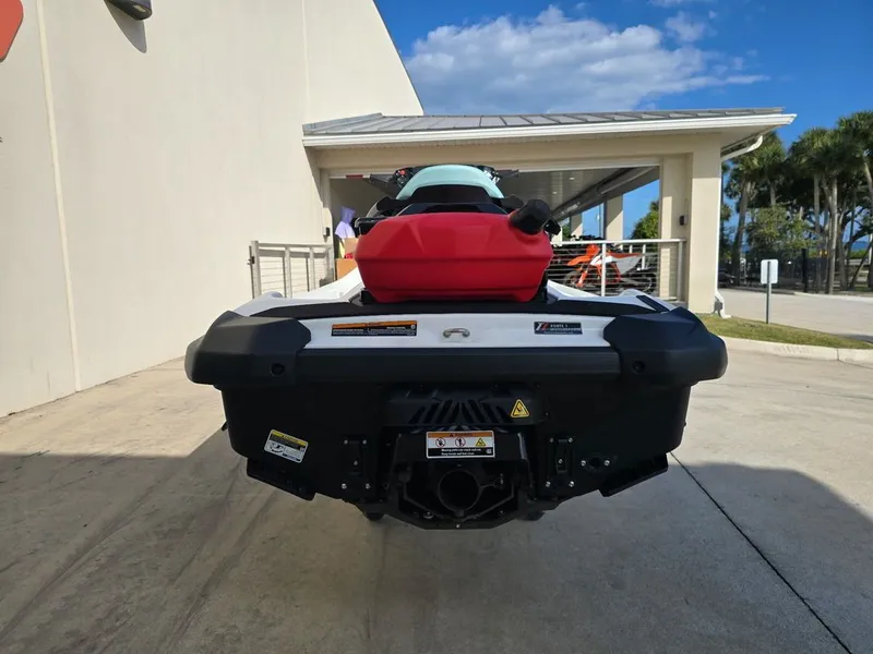 Slide: The Image of Sea-Doo GTI 130 2026 - 7