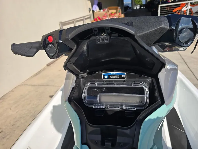 Slide: The Image of Sea-Doo GTI 130 2026 - 9