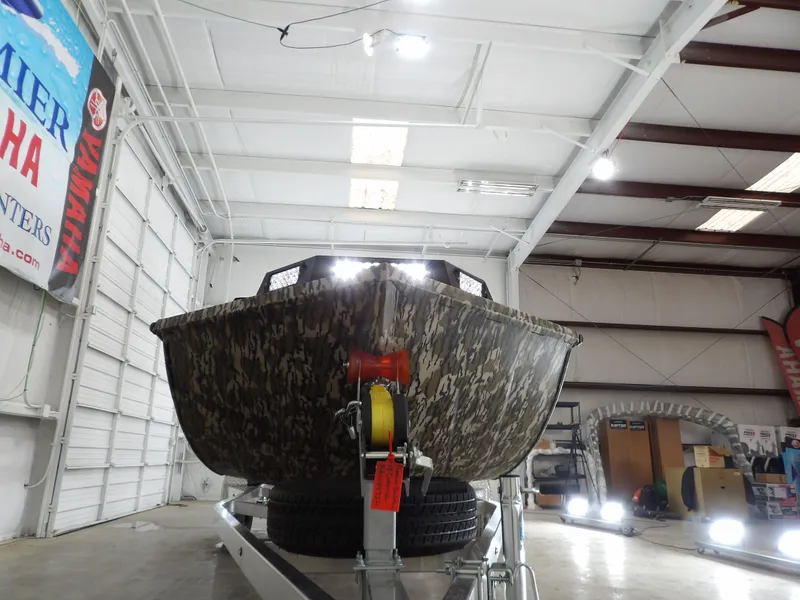 Slide: The Image of Avid 18 Commander 2026 - 8