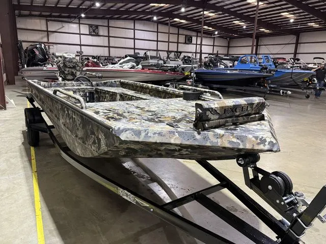 Slide: The Image of Excel 1754SWV4 W/Mud Buddy HDR 40 2026 - 3