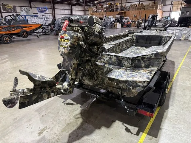 Slide: The Image of Excel 1754SWV4 W/Mud Buddy HDR 40 2026 - 4