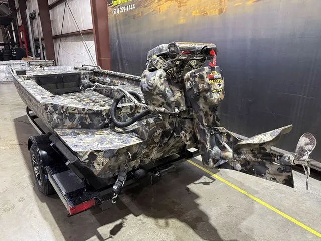 Slide: The Image of Excel 1754SWV4 W/Mud Buddy HDR 40 2026 - 5