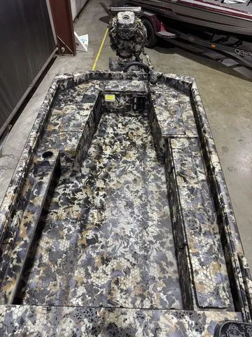 Slide: The Image of Excel 1754SWV4 W/Mud Buddy HDR 40 2026 - 9