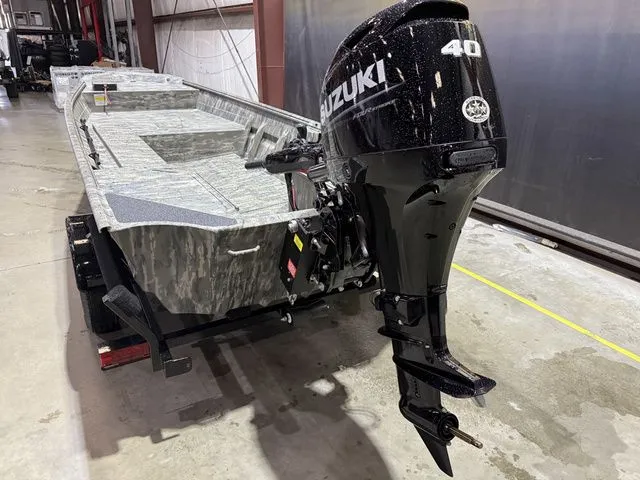 Slide: The Image of War Eagle 548LDV W/Suzuki 40 2026 - 5