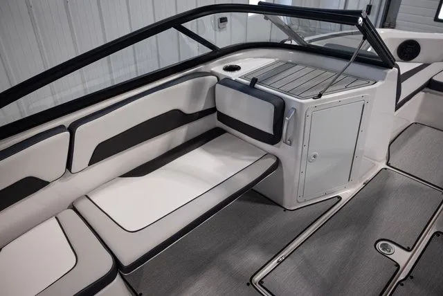 Slide: The Image of Yamaha AR195 2026 - 10