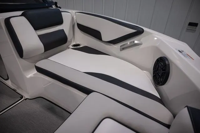 Slide: The Image of Yamaha AR195 2026 - 13