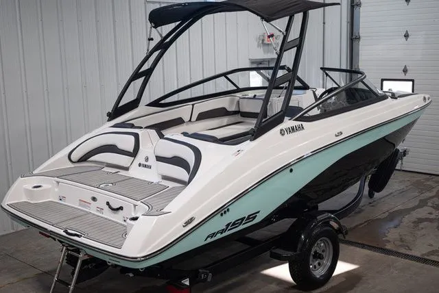 Slide: The Image of Yamaha AR195 2026 - 4