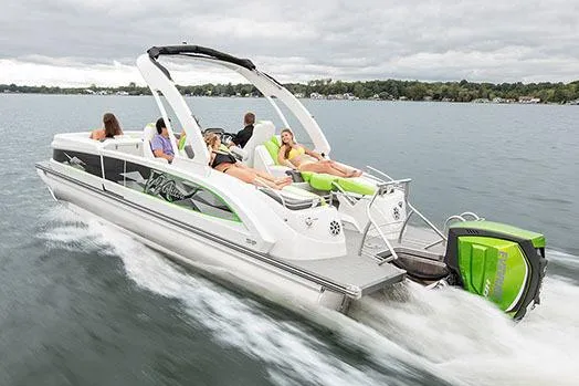 Slide: The Image of 2018 Manitou 25 X-Plode XT RFX capacity label, 14 persons or 1935 lbs, auto reset switch. - 5