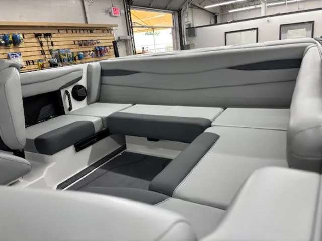 Slide: The Image of Axis Wake Research A200 2026 - 10