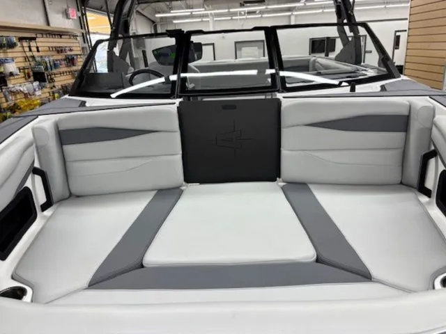 Slide: The Image of Axis Wake Research A200 2026 - 11