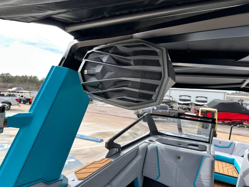 Slide: The Image of Nautique G25 2025 - 16