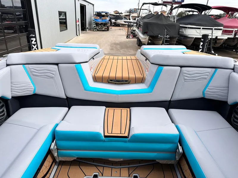 Slide: The Image of Nautique G25 2025 - 25