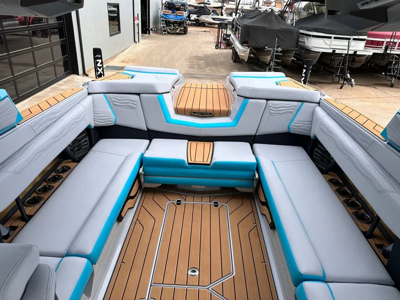 Slide: The Image of Nautique G25 2025 - 30