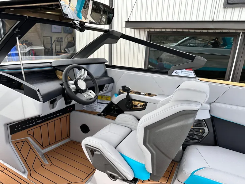 Slide: The Image of Nautique G25 2025 - 34