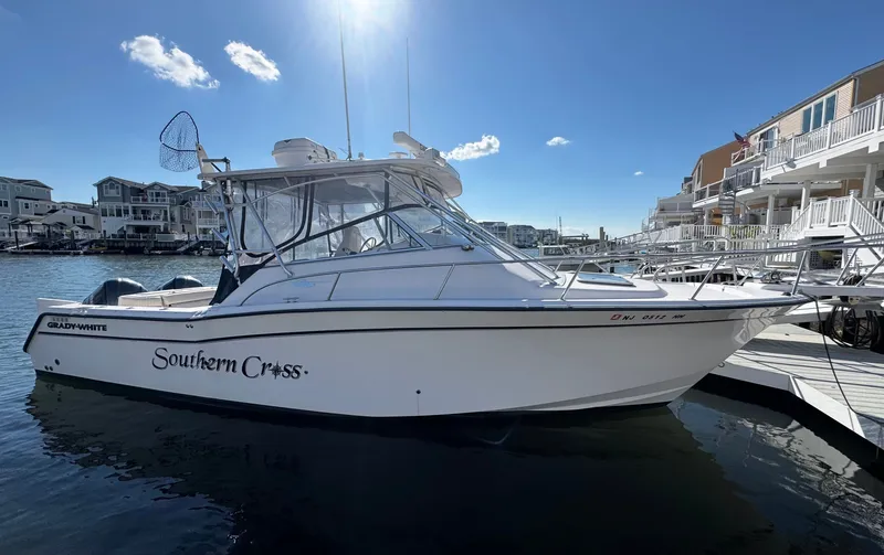 The Image of Grady-White Express 330 2002 - 0