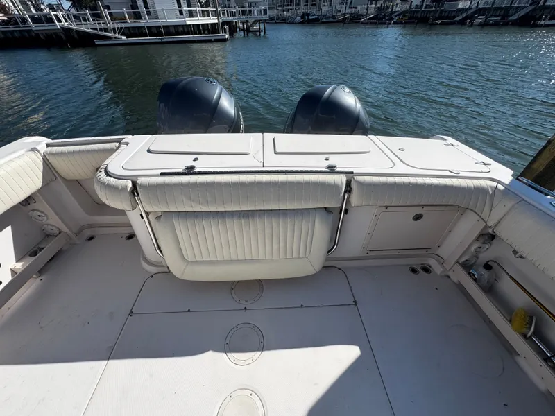 Slide: The Image of Grady-White Express 330 2002 - 19