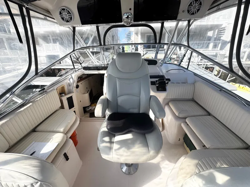 Slide: The Image of Grady-White Express 330 2002 - 7