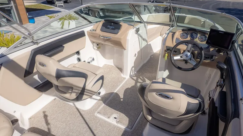 Slide: The Image of Chaparral 21 H2O Fish and Ski 2016 - 10