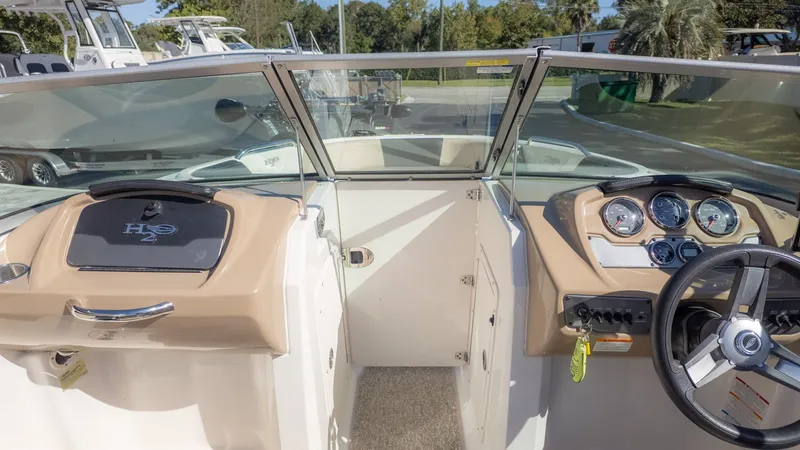 Slide: The Image of Chaparral 21 H2O Fish and Ski 2016 - 14