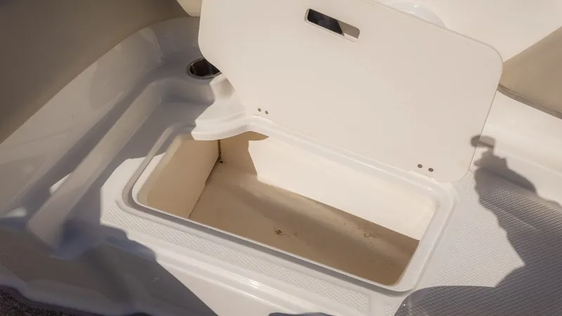 Slide: The Image of Chaparral 21 H2O Fish and Ski 2016 - 16