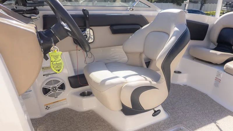 Slide: The Image of Chaparral 21 H2O Fish and Ski 2016 - 17