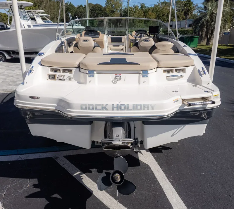 Slide: The Image of Chaparral 21 H2O Fish and Ski 2016 - 6