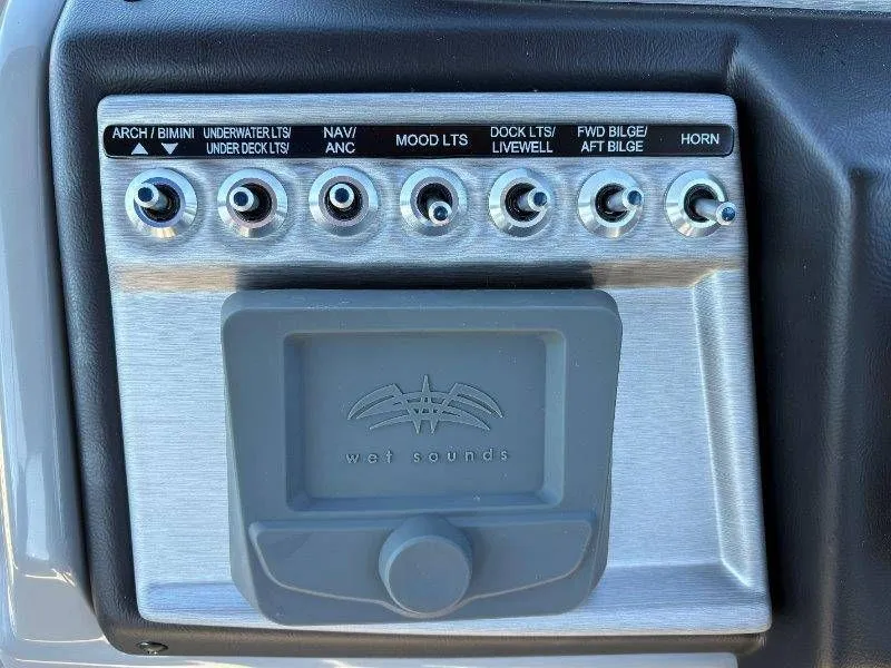 Slide: The Image of South Bay 500 3.0 Saltwater Ed. 2023 - 26