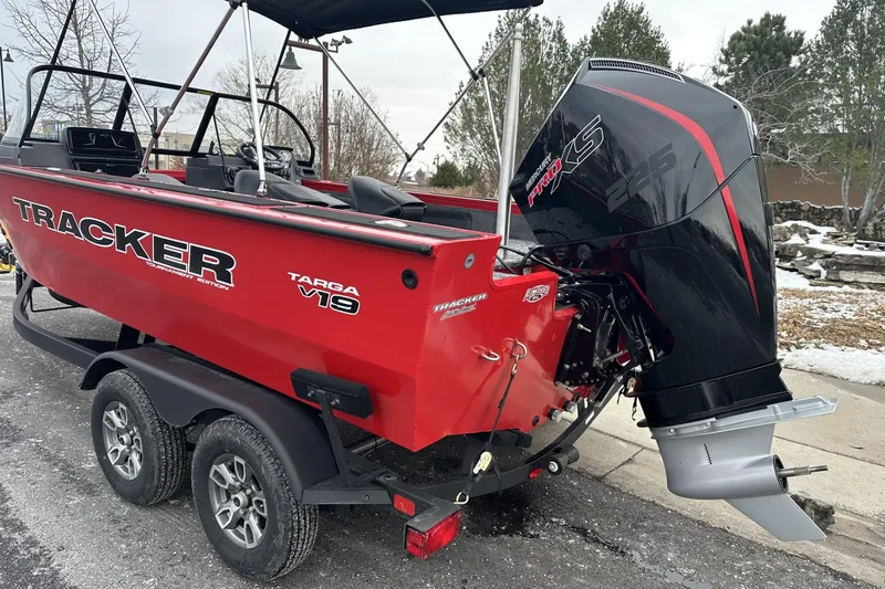 Slide: The Image of 2026 Tracker Targa V-19 Combo boat, top view, showcasing seating and layout. - 5