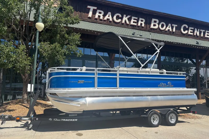 The Image of 2026 Sun Tracker Fishin' Barge 20 DLX pontoon boat at Tracker Boat Center. - 1