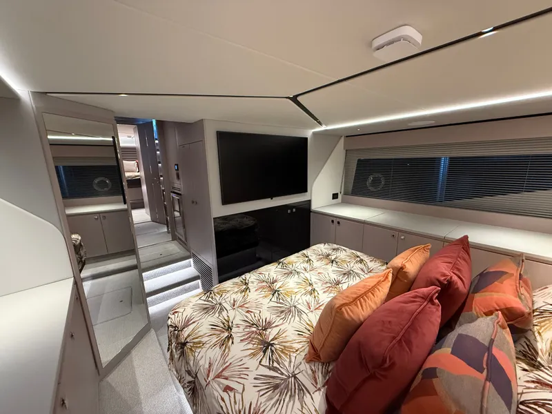 Slide: The Image of Sunseeker Predator 55 2025 - 10