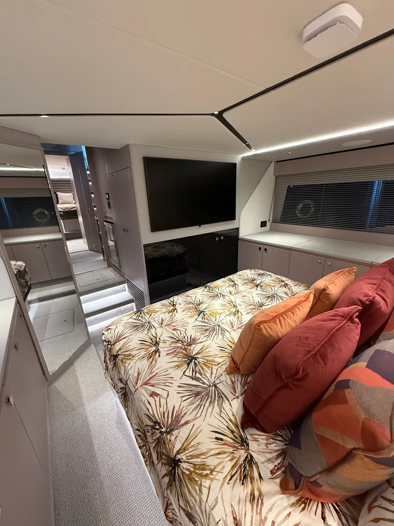 Slide: The Image of Sunseeker Predator 55 2025 - 11