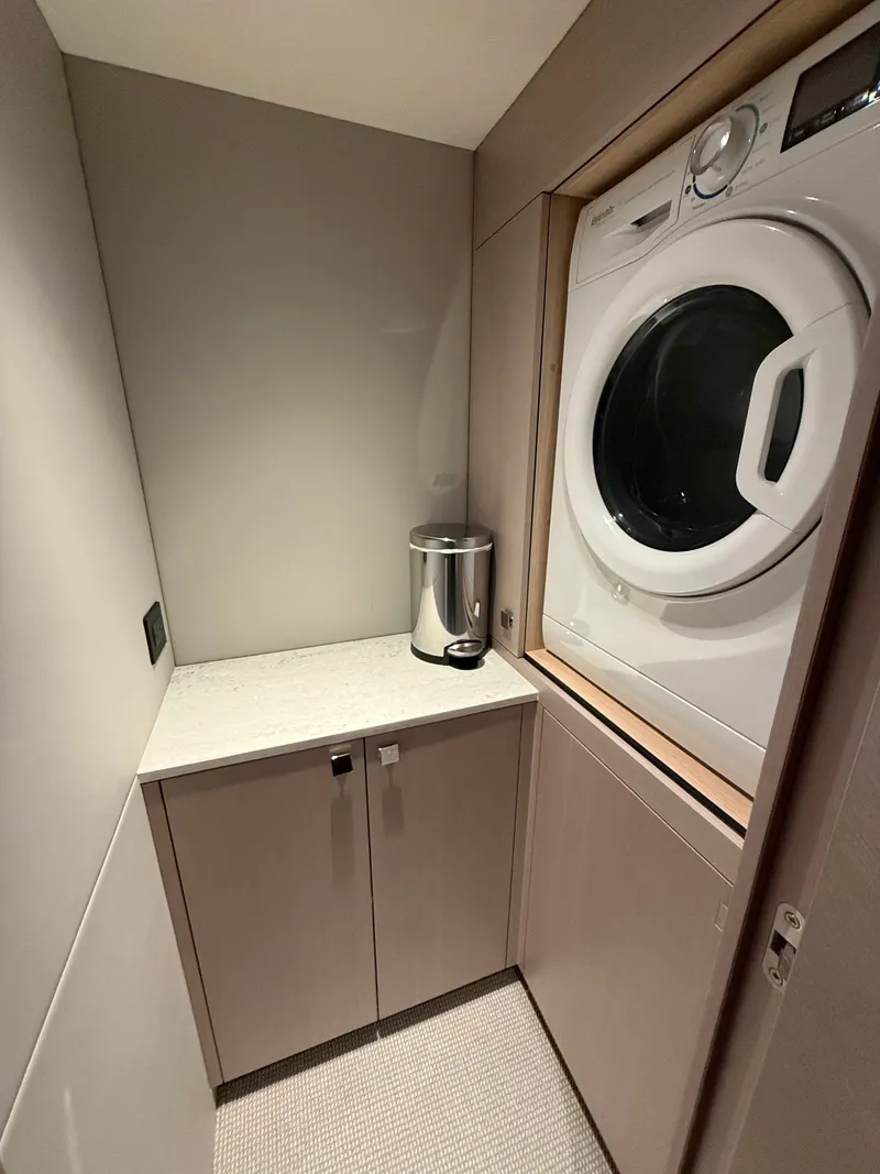 Slide: The Image of Sunseeker Predator 55 2025 - 23