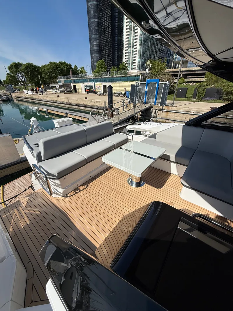 Slide: The Image of Sunseeker Predator 55 2025 - 29