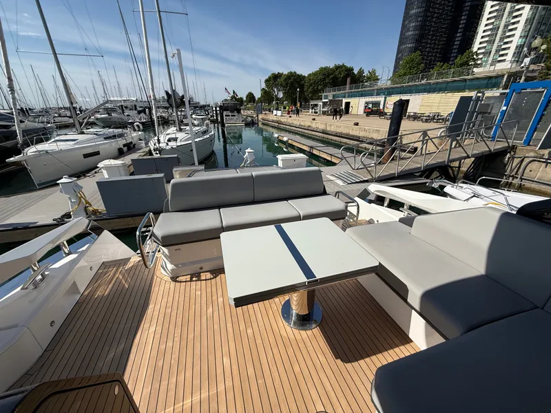 Slide: The Image of Sunseeker Predator 55 2025 - 32