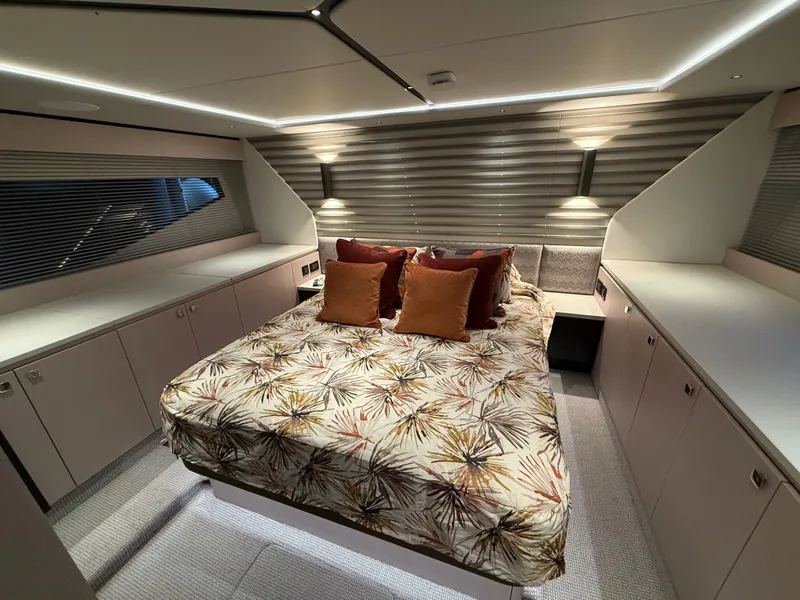 Slide: The Image of Sunseeker Predator 55 2025 - 9