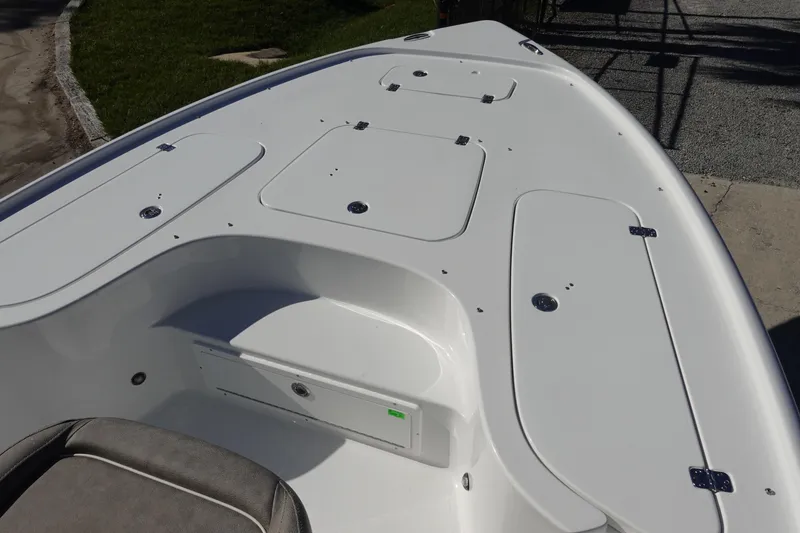 Slide: The Image of 2026 Sea Hunt BX 22 BR boat storage compartments, open and spacious design. - 28